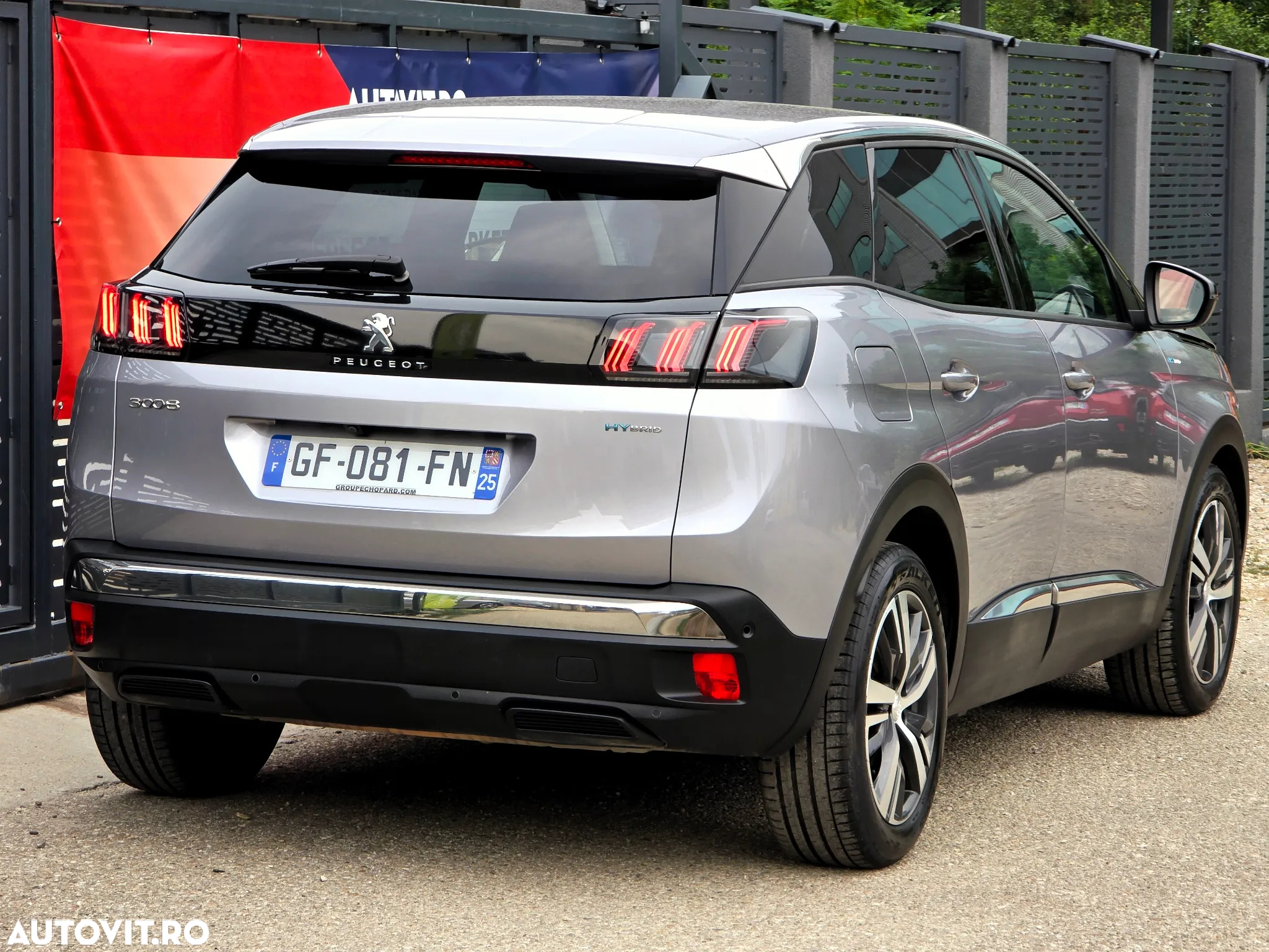 Peugeot 3008 PHEV EAT8 Allure - 4