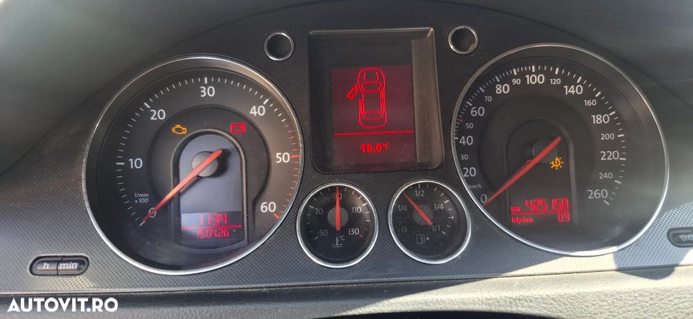 Volkswagen Passat 2.0 TDI Comfortline DPF 4Motion - 9