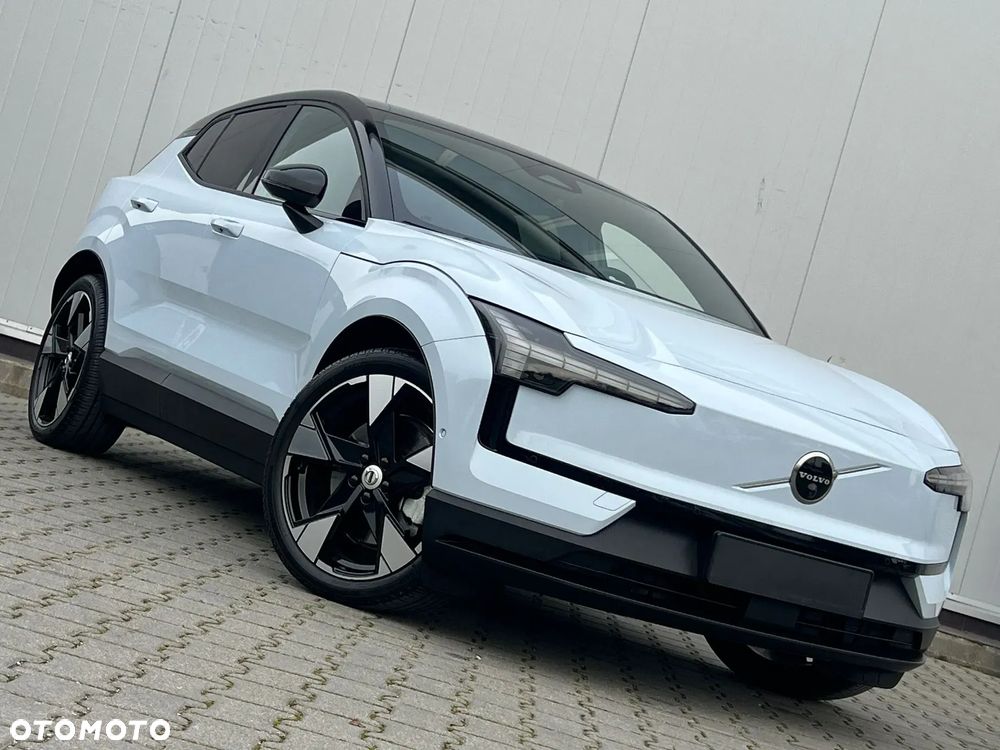 Volvo EX30 Twin Motor Performance AWD Ultra - 1