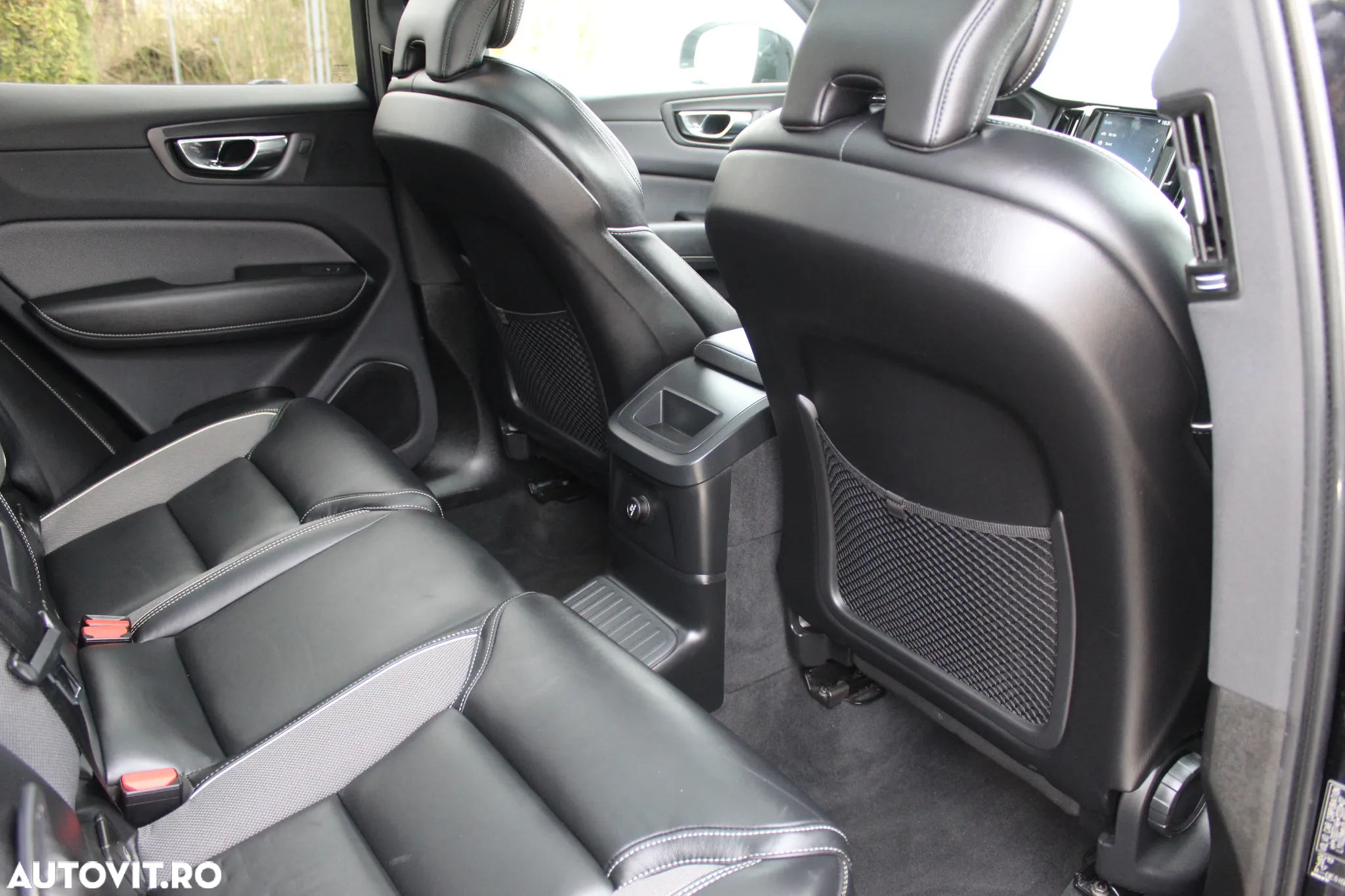 Volvo XC 60 T8 Twin Engine AWD Geartronic RDesign - 14