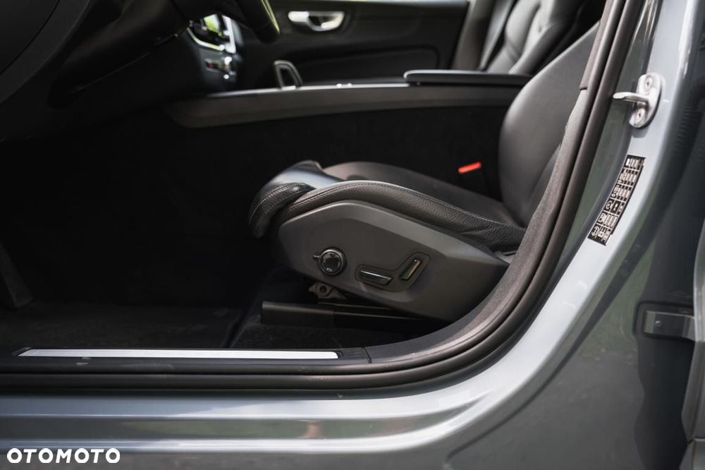 Volvo XC 60 - 22