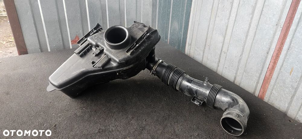 Rezonator powietrza Citroen C4 II B7 1,6 VTI