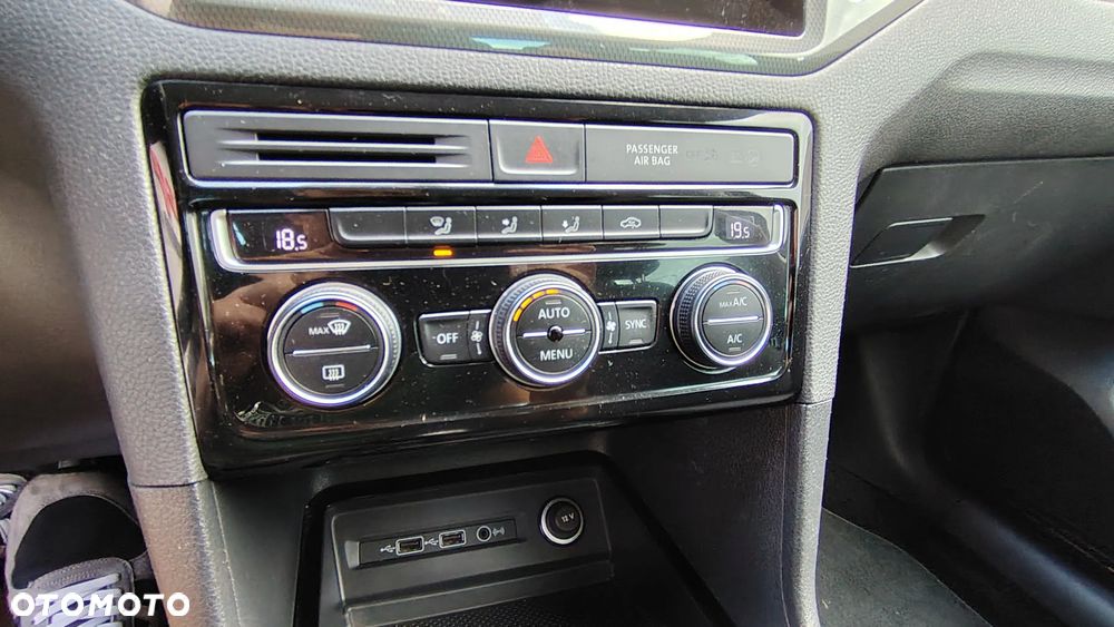 Volkswagen Golf Sportsvan SV 1.5 TSI ACT Comfortline - 19