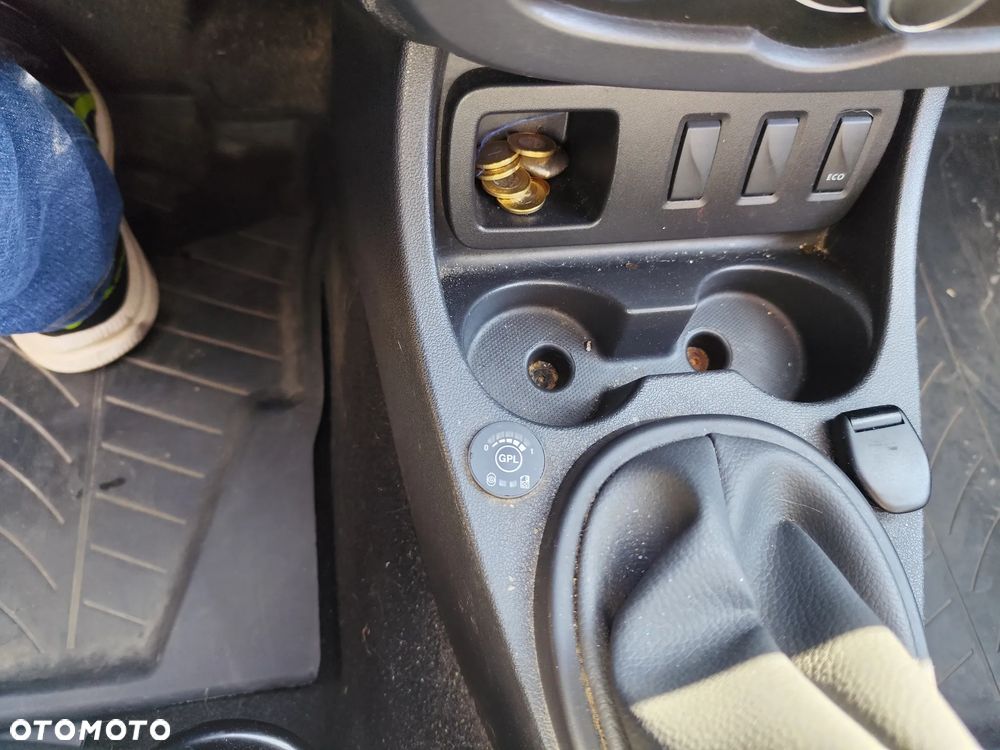 Dacia Duster 1.6 Euro5 - 8