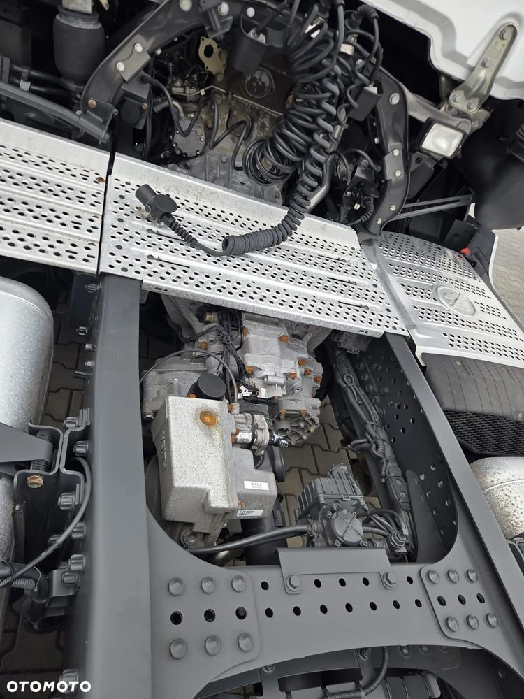 Mercedes-Benz Mercedes-Benz Actros 1845/GIGA SPACE/Retarder olejowy/Klima Postojowa/Aktywny tempomat ACC/ - 9