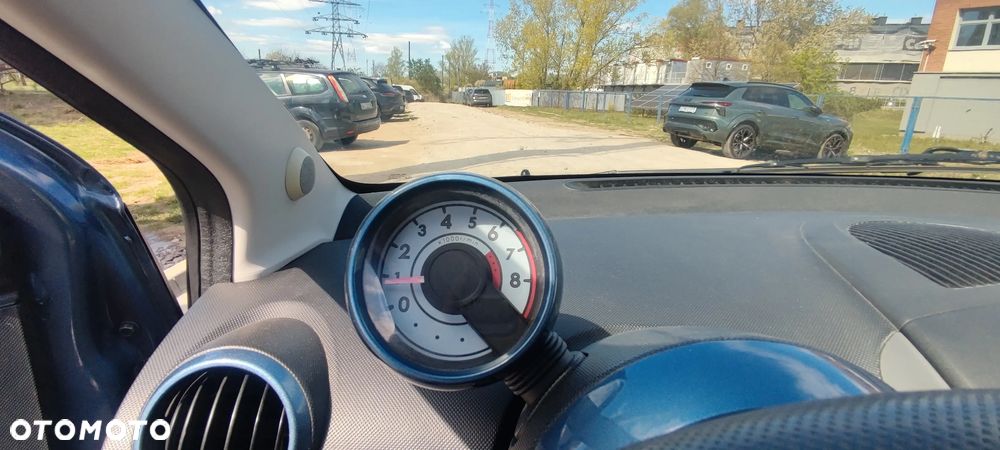 Toyota Aygo 1.0 VVT-i Sol EU5 - 17