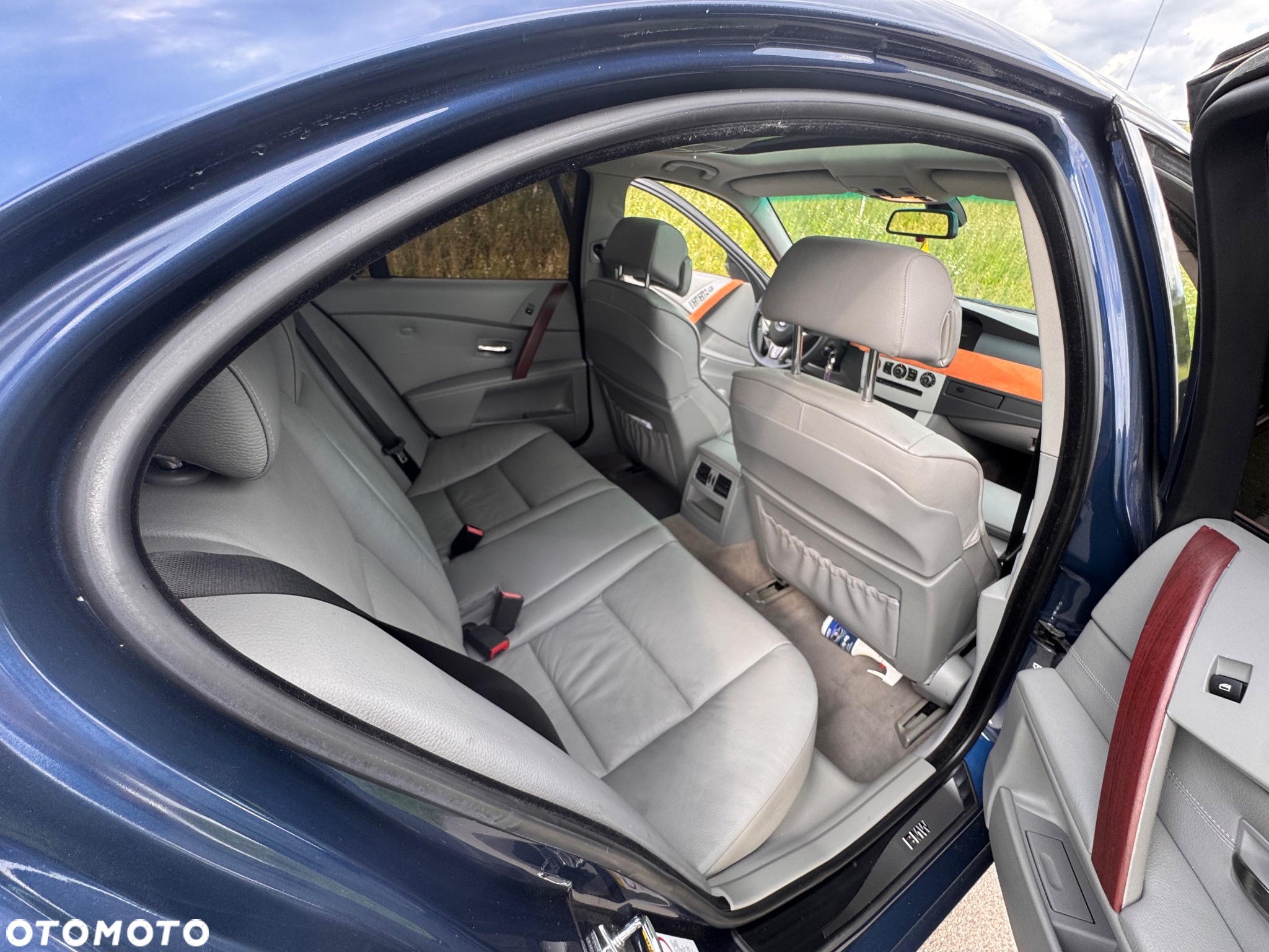 BMW Seria 5 545i - 15