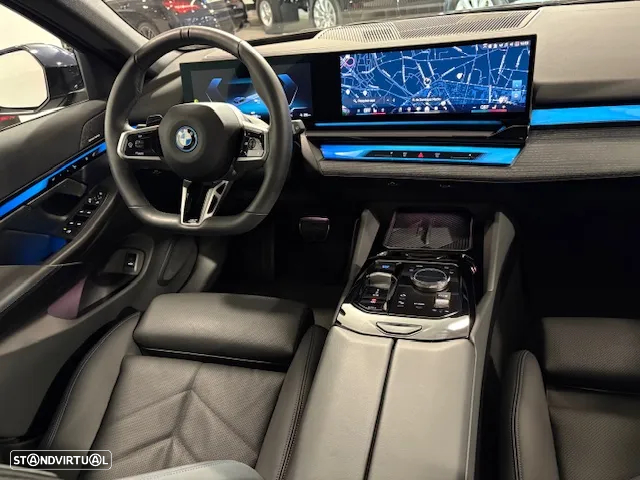 BMW i5 Touring eDrive40 Pack Desportivo M - 53