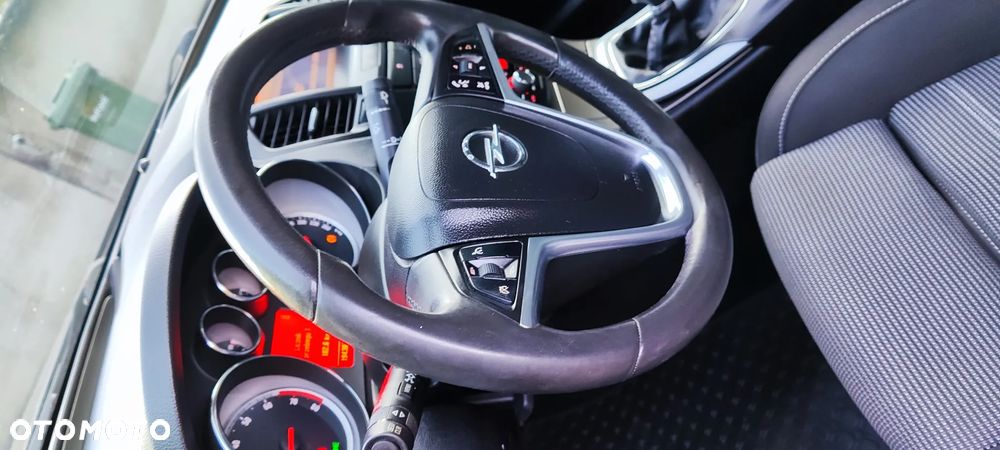 Opel Insignia 1.8 Executive - 25