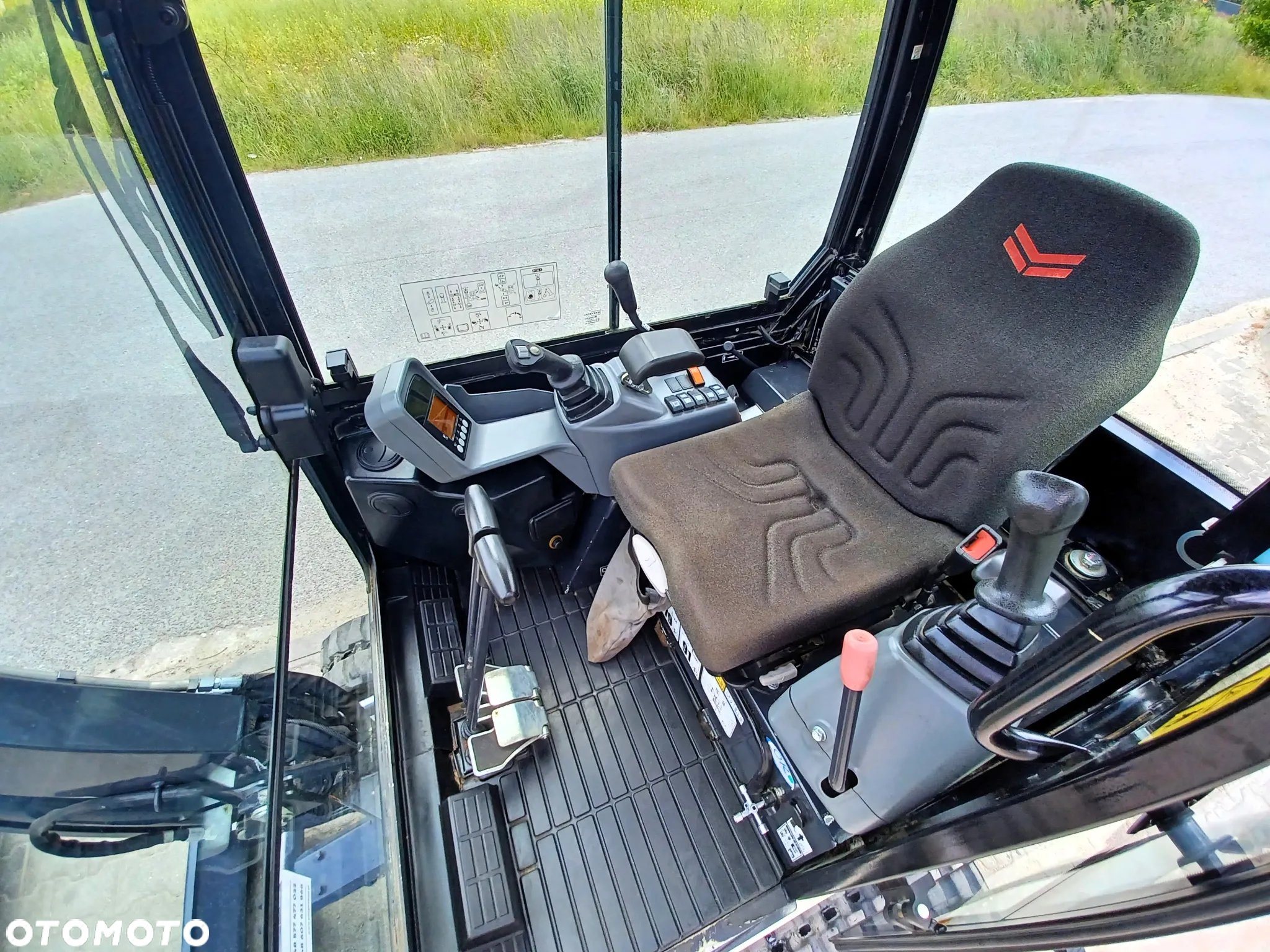 Yanmar SV18 - 10