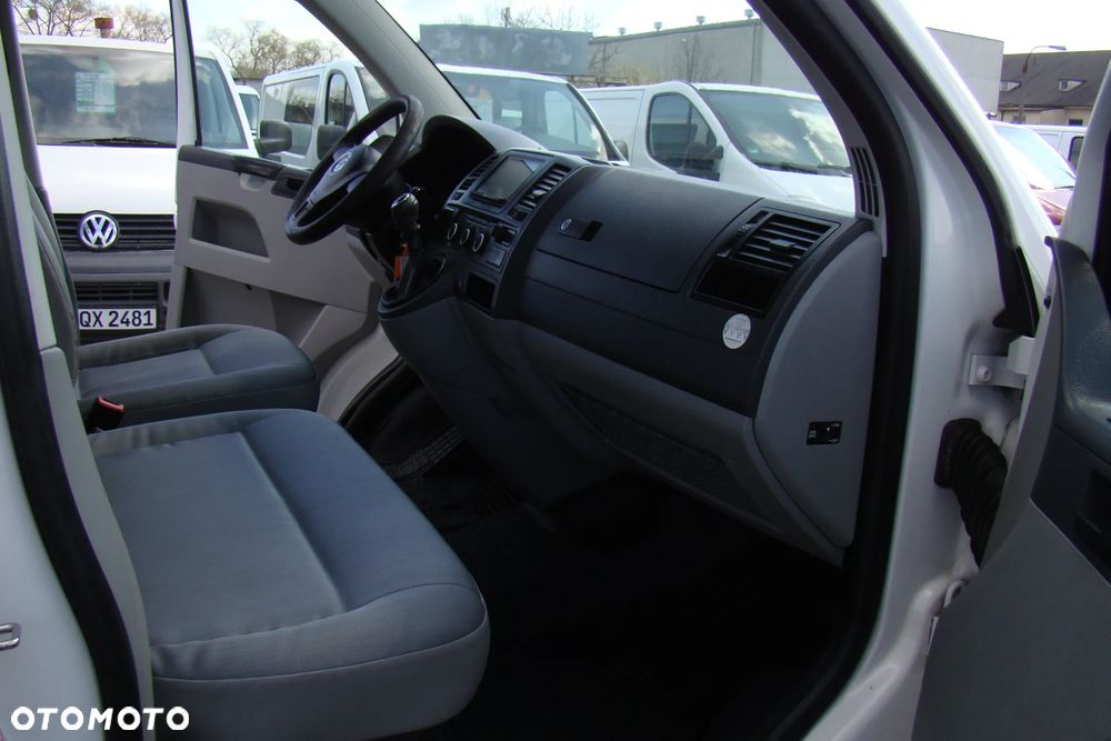 Volkswagen Transporter - 9