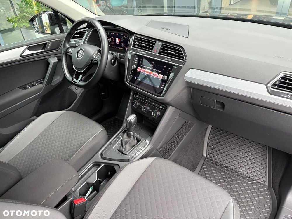 Volkswagen Tiguan - 16