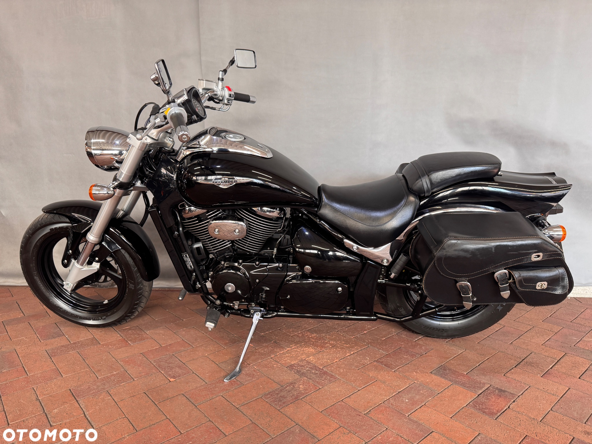 Suzuki Boulevard - 4
