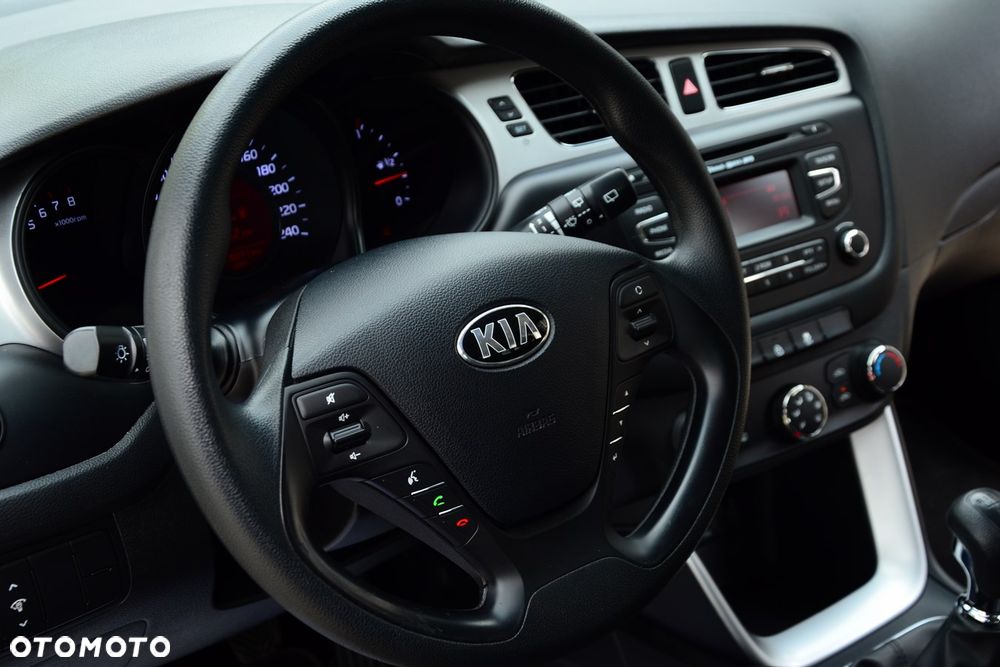 Kia Ceed - 21