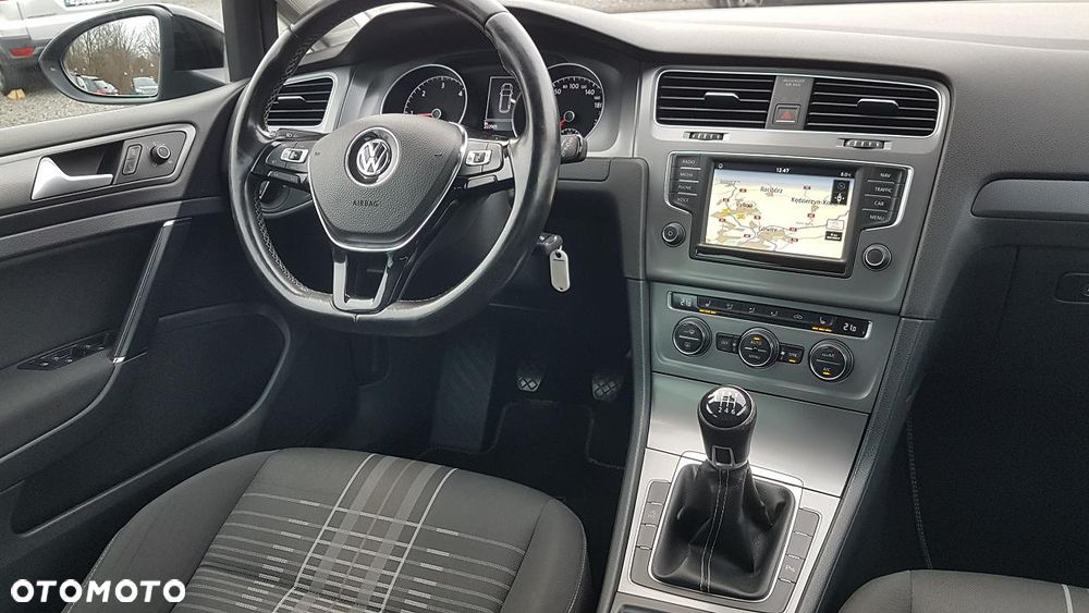 Volkswagen Golf Variant 2.0 TDI BlueMotion Technology Lounge - 14