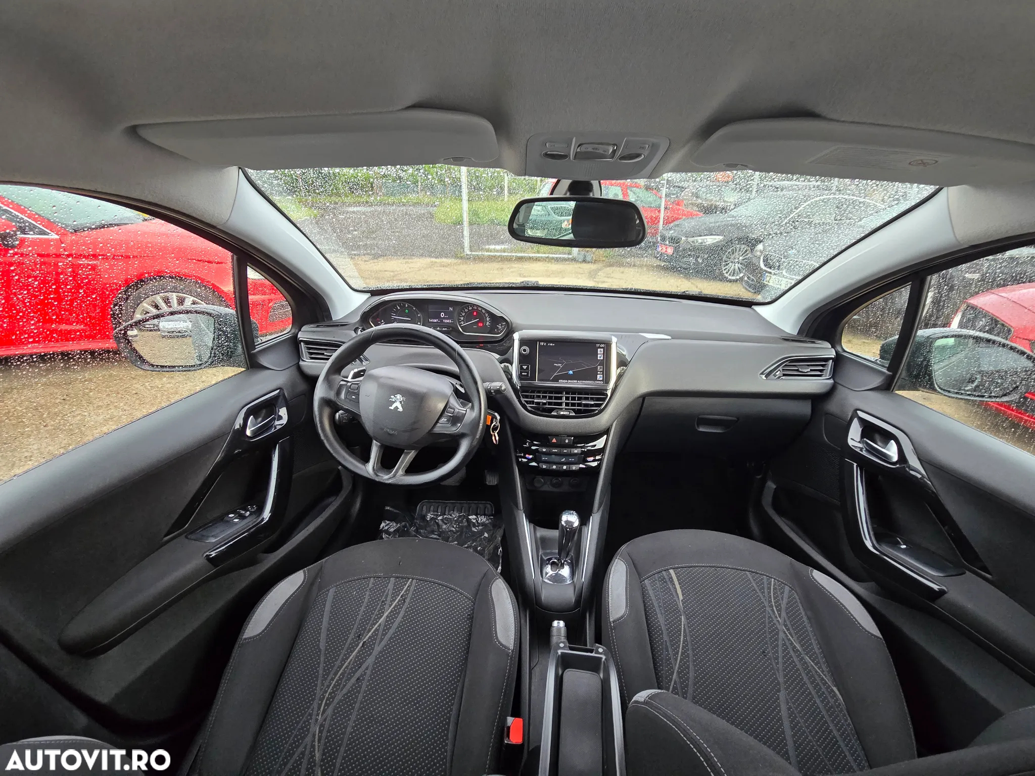 Peugeot 208 - 6