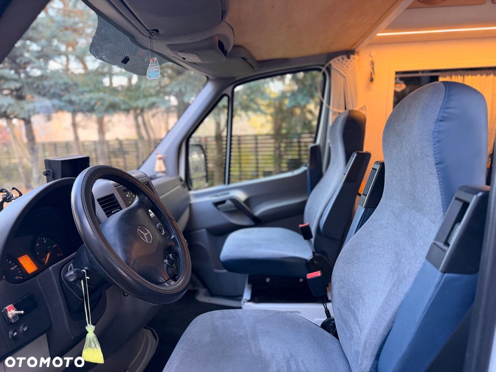 Mercedes-Benz Sprinter - 26