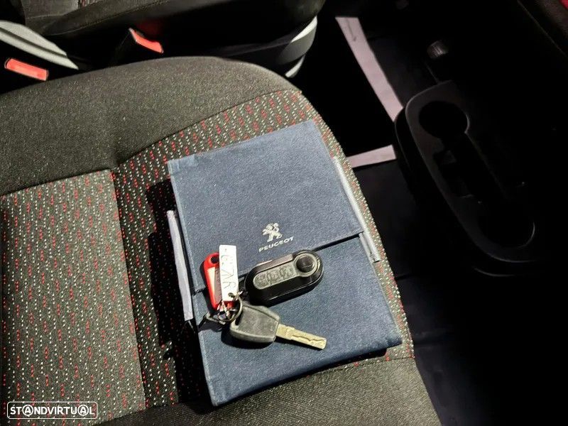 Peugeot Boxer 2.2 BlueHDi 335 L3 CD - 26