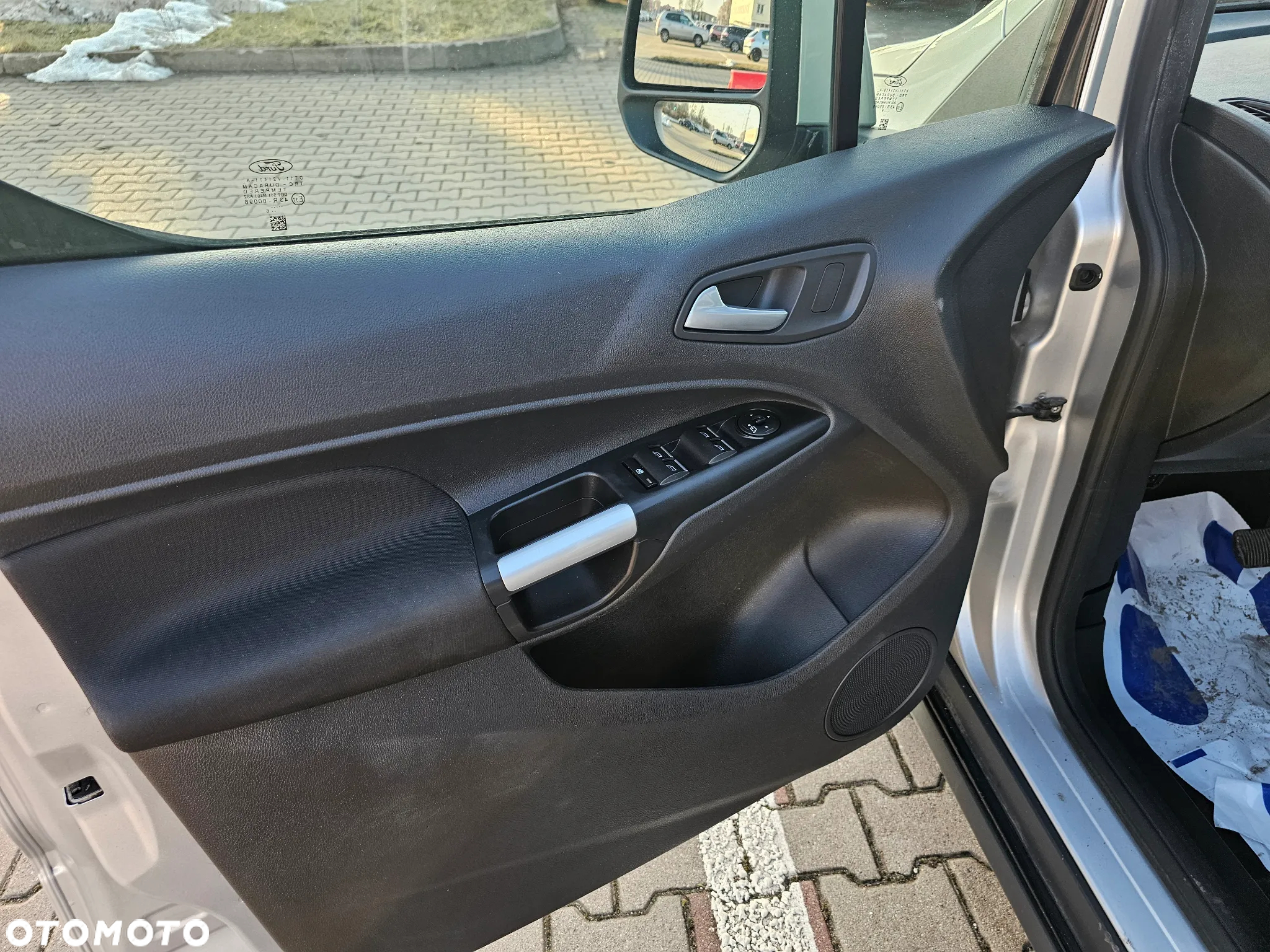 Ford Tourneo Connect Grand - 12