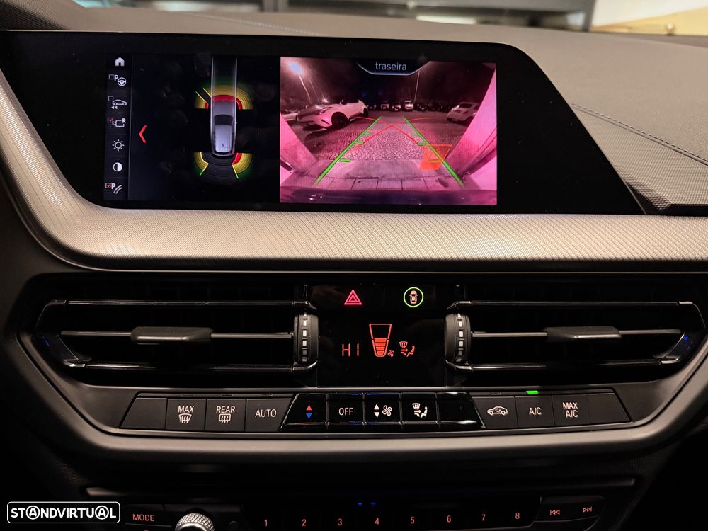 BMW 116 d Pack Desportivo M Auto - 24