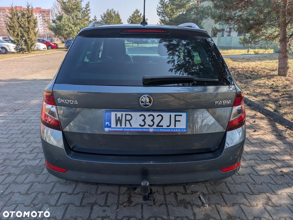 Skoda Fabia 1.0 TSI DSG Style - 10
