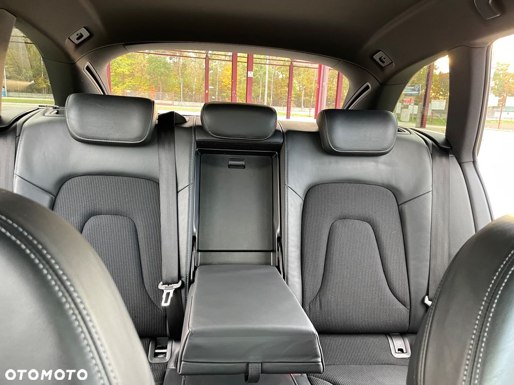 Audi A4 Avant 2.0 TDI ultra S tronic sport - 36