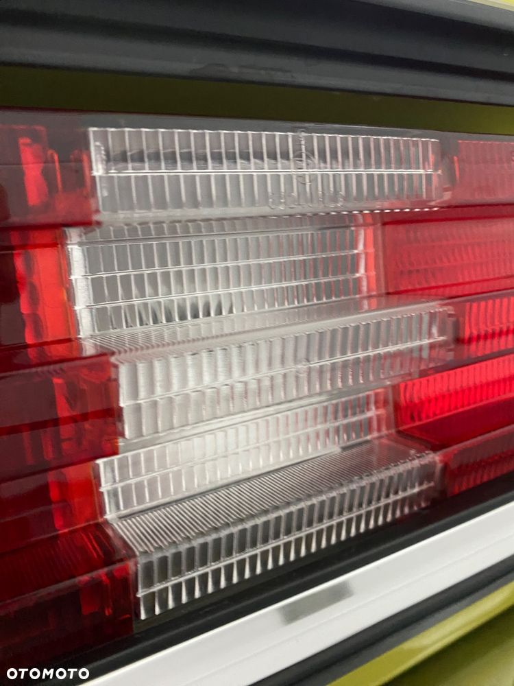 Mercedes-Benz W123 - 28