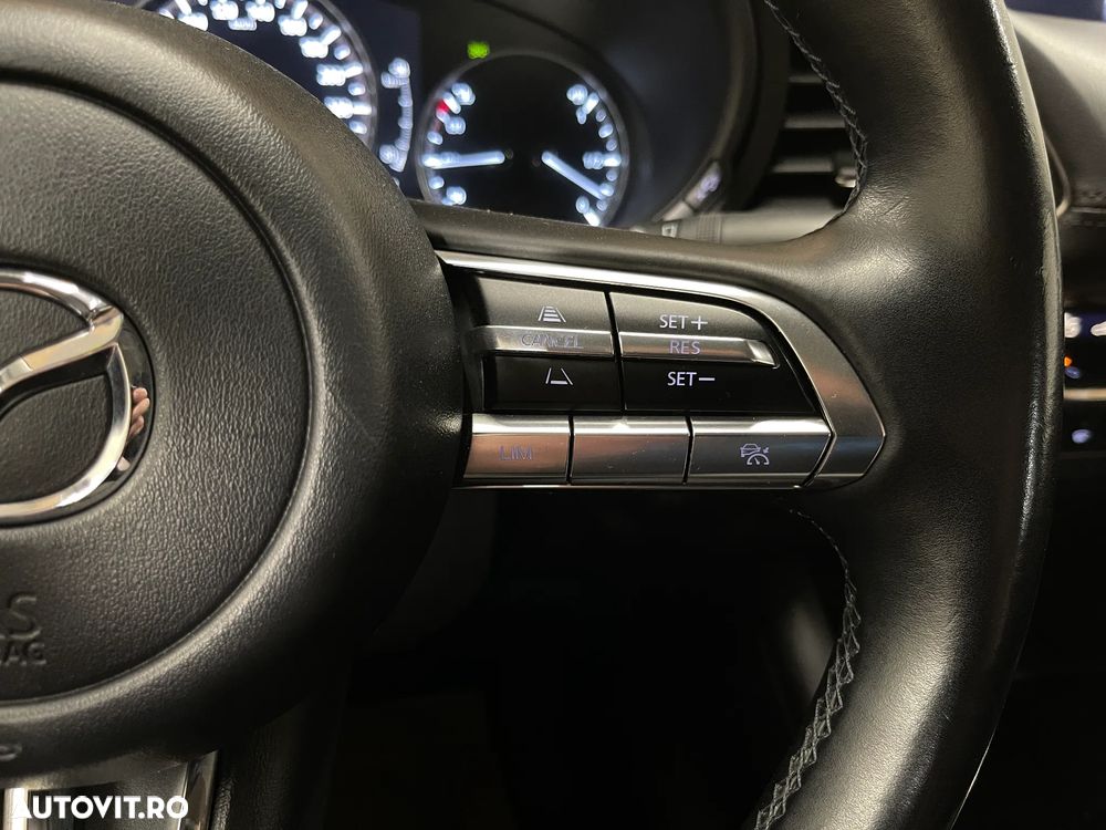 Mazda 3 e-Skyactiv G122 AT MHEV Plus - 23