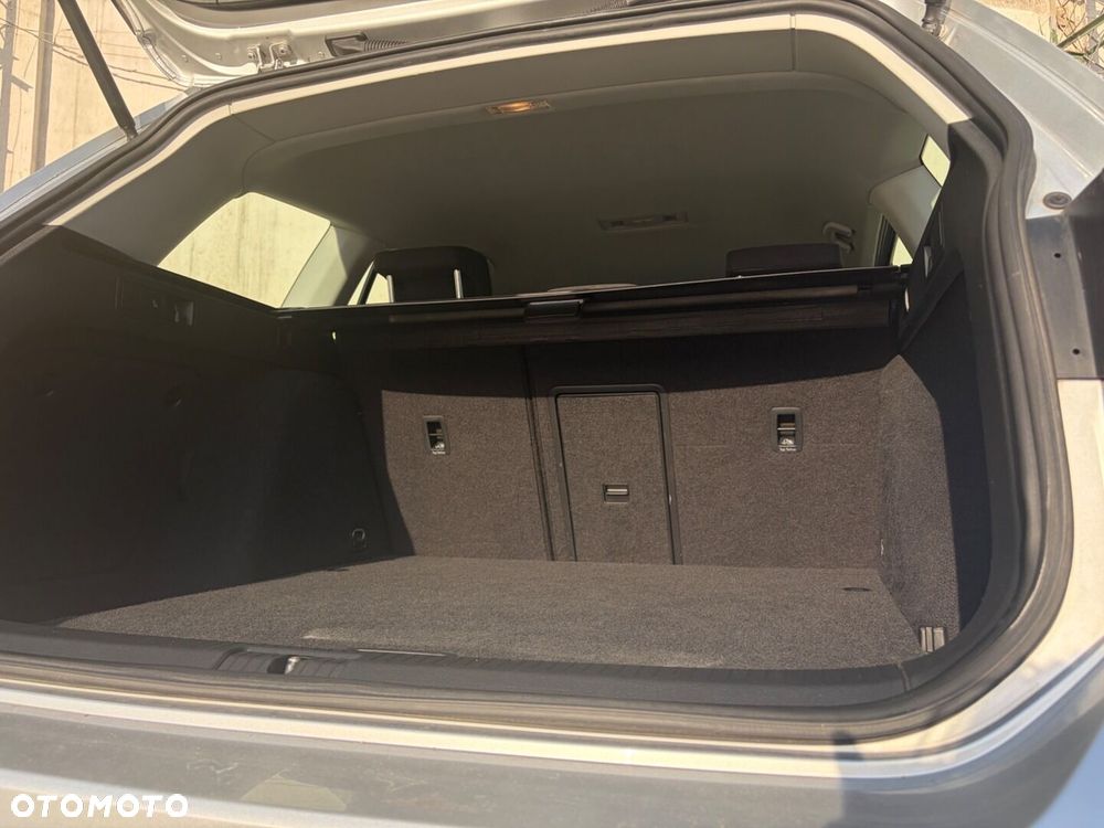 Volkswagen Golf - 12