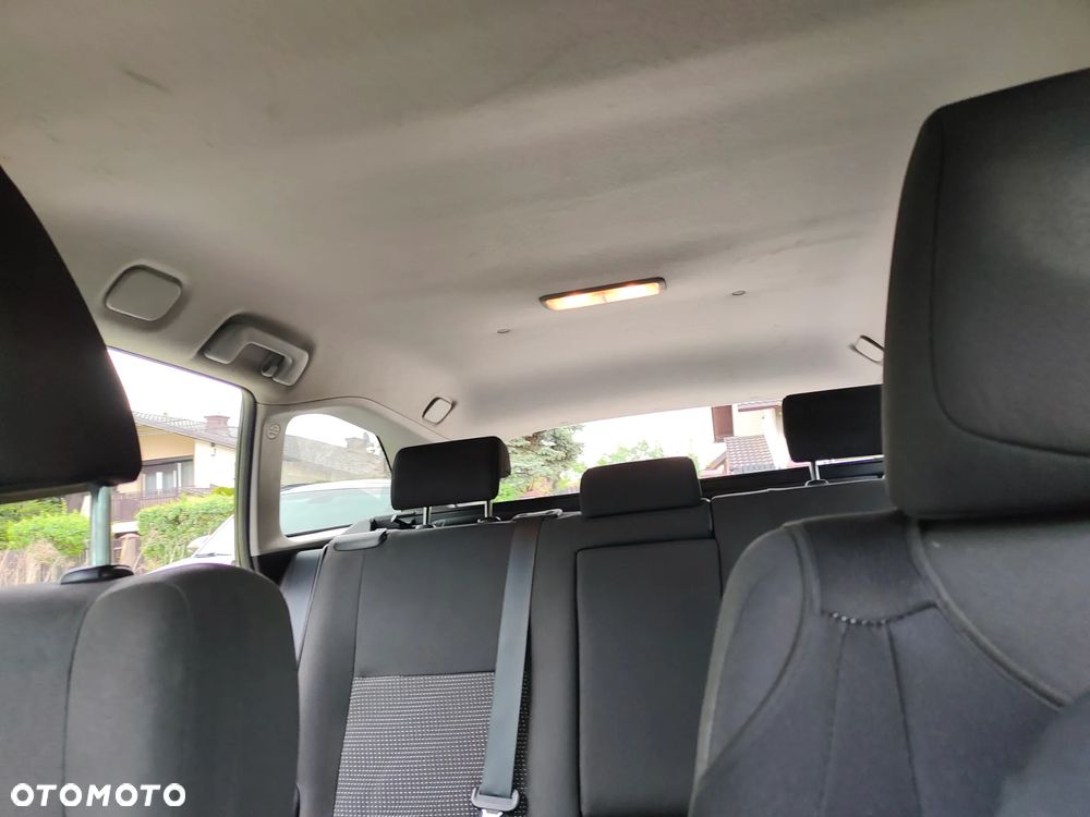 Toyota Auris - 13