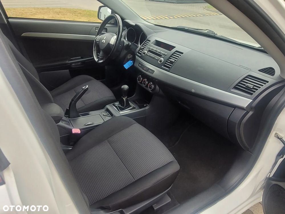 Mitsubishi Lancer Sportback 1.6 ClearTec - 8