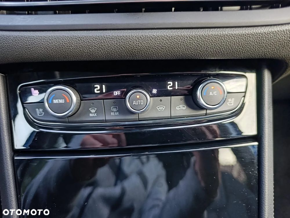 Opel Grandland 1.6 T PHEV Business Elegance - 31