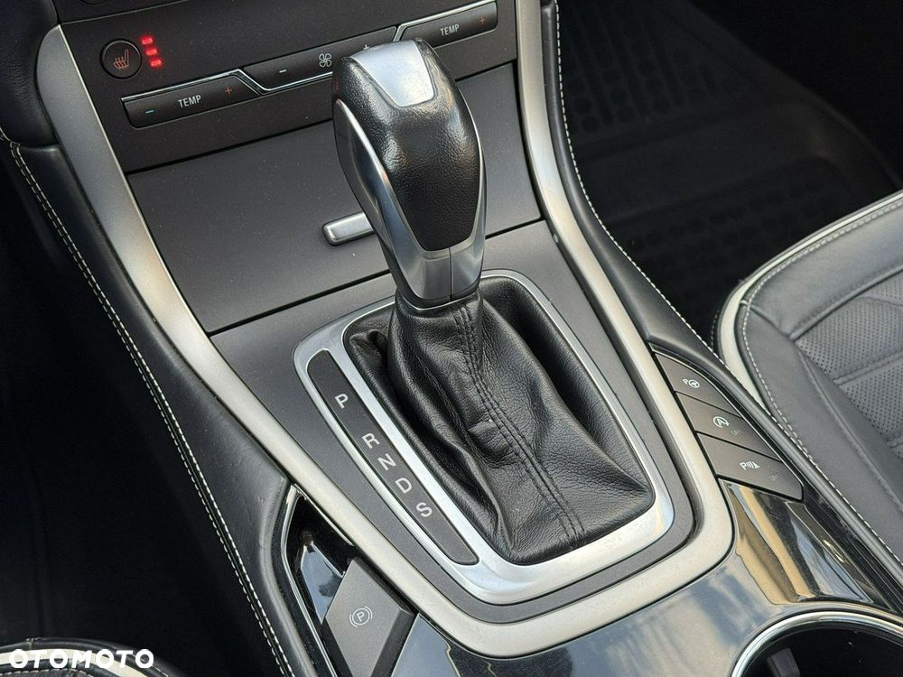 Ford S-Max 2.0 TDCi Vignale PowerShift - 32