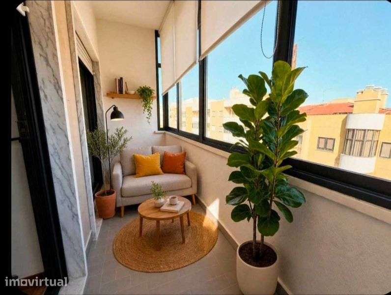 Apartamento T3 no Pragal - Grande imagem: 4/12