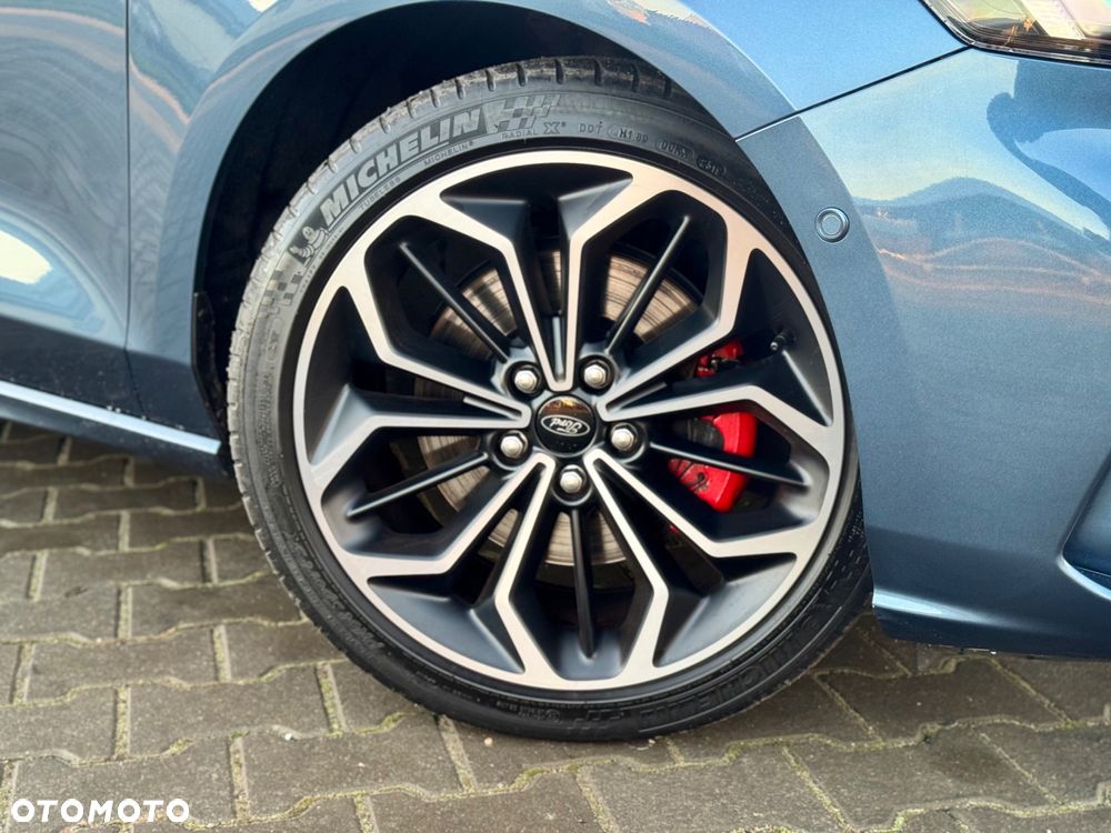 Ford Focus 1.5 EcoBoost ST-Line - 31