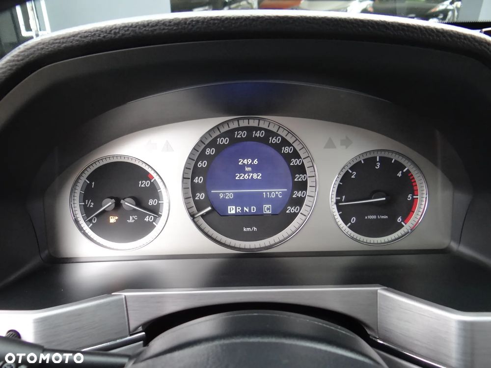 Mercedes-Benz GLK 320 CDI DPF 4Matic 7G-TRONIC Edition 1 - 25