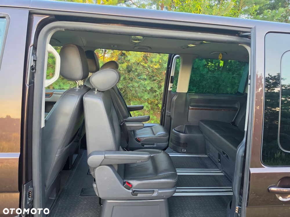 Volkswagen Multivan - 9
