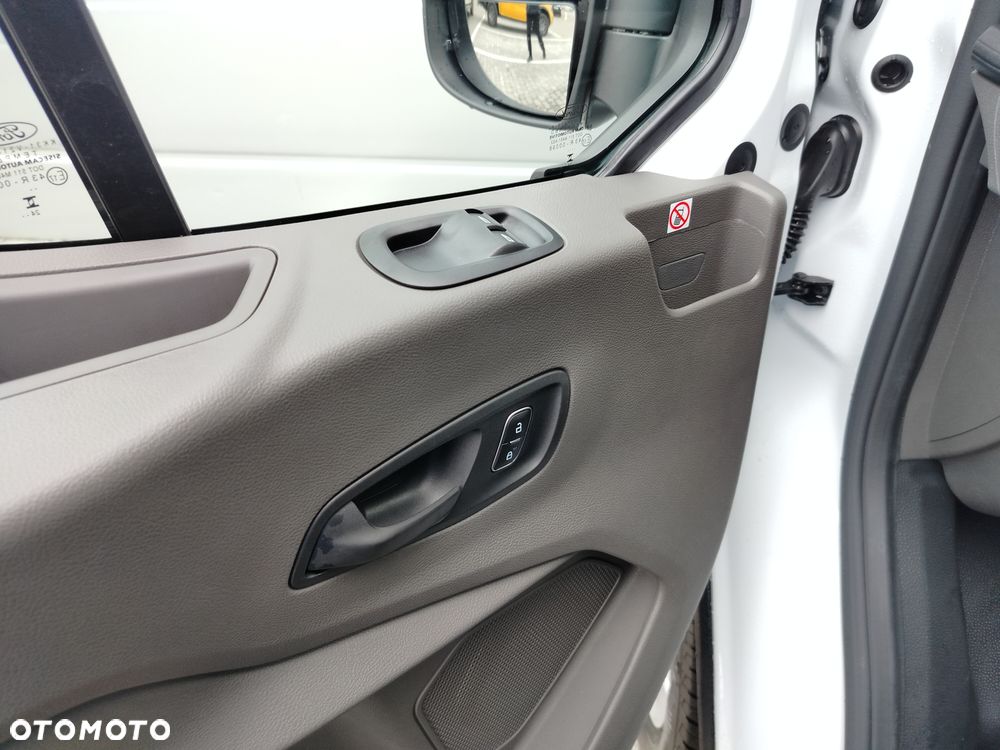 Ford Transit Pojedyncza kabina - 10