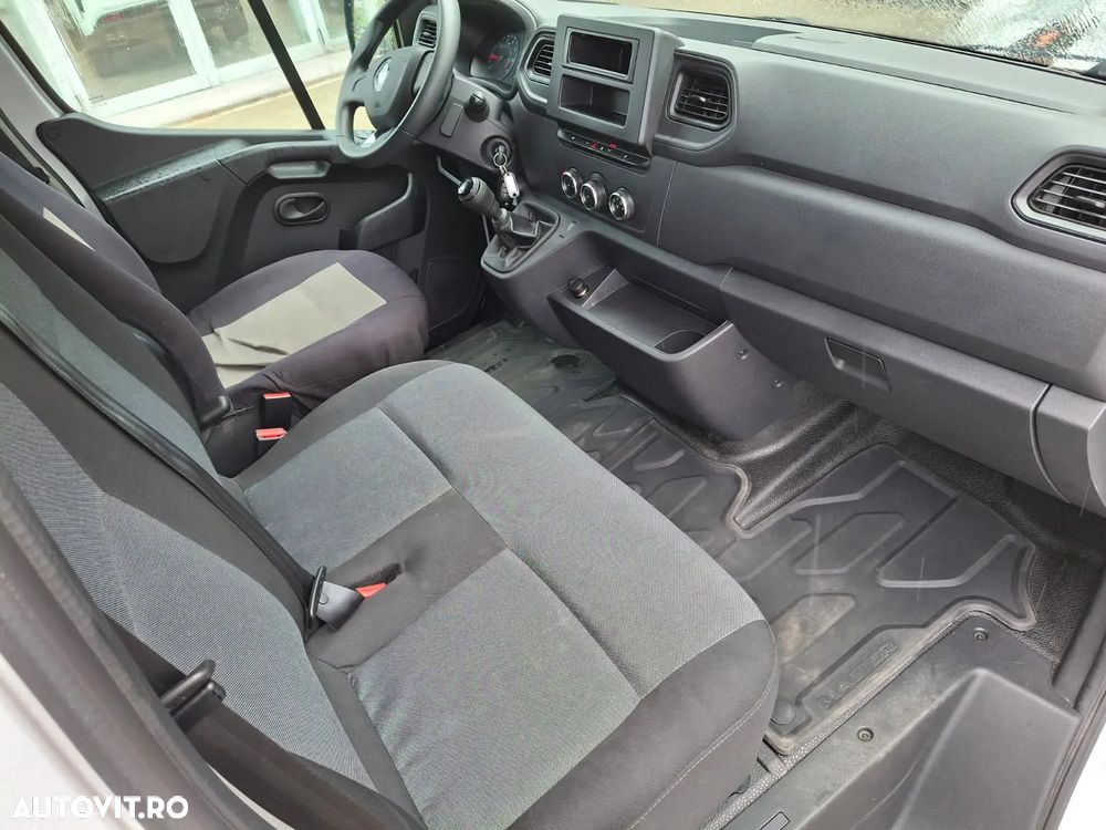 Renault Master 2.3 Blue dCi 135 TT Furgon CD 3,5t L3H2 9 m3 - 12