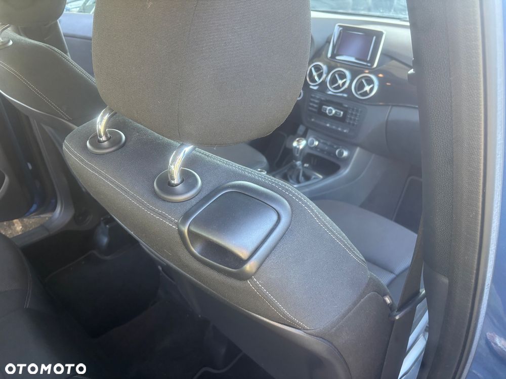 Mercedes-Benz Klasa B 180 (BlueEFFICIENCY) - 28