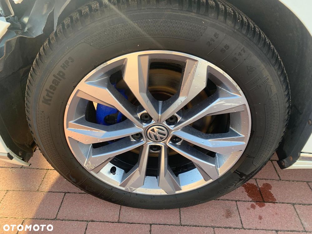 Volkswagen Passat - 14
