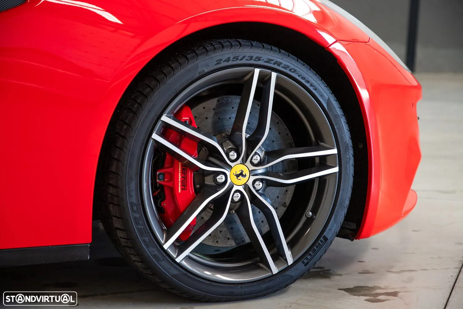 Ferrari FF - 8
