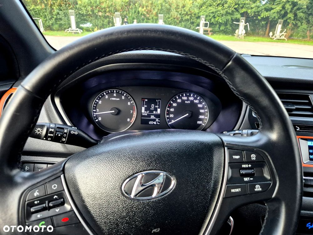 Hyundai i20 1.2 Intro Edition - 38