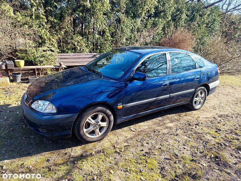 Toyota Avensis 2.0 VVT-i Sol - 3
