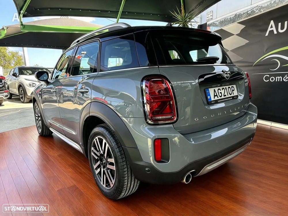 MINI Countryman Cooper D Premium Essential Auto - 2