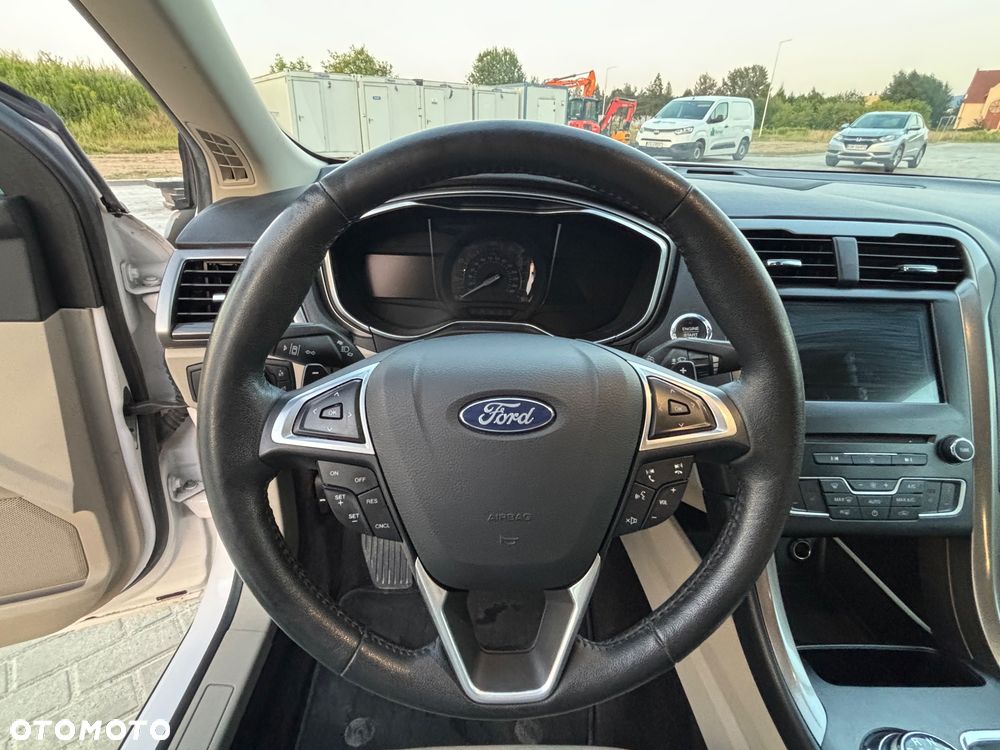 Ford Fusion 2.0 EcoBoost Titanium - 20