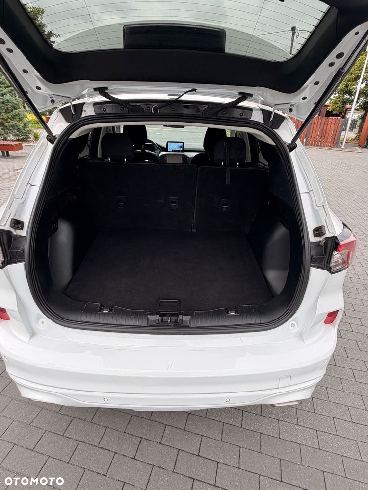 Ford Kuga - 30