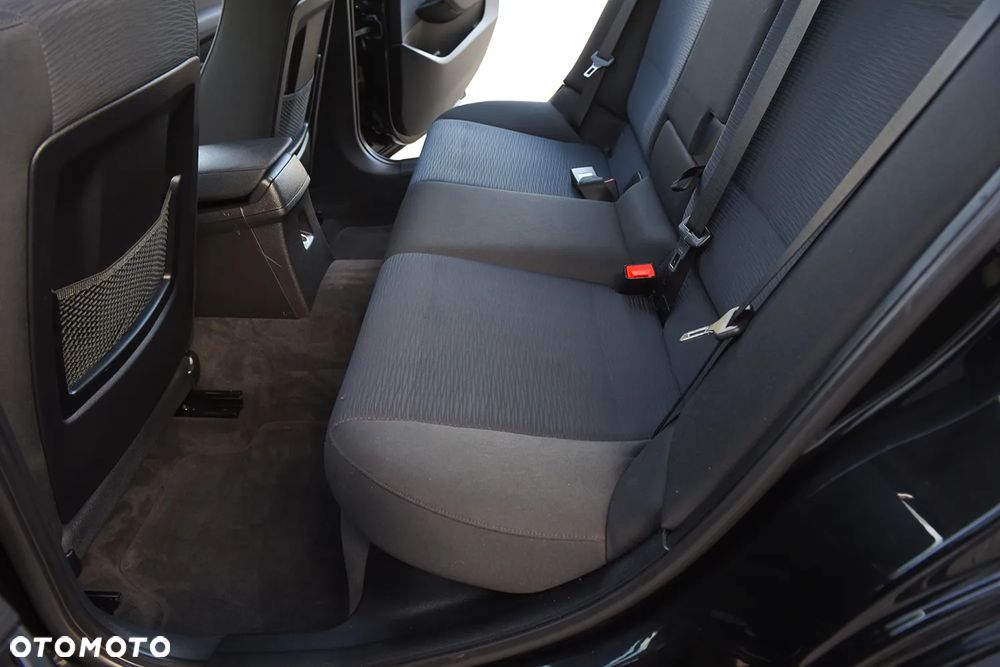 BMW X1 sDrive18i - 27