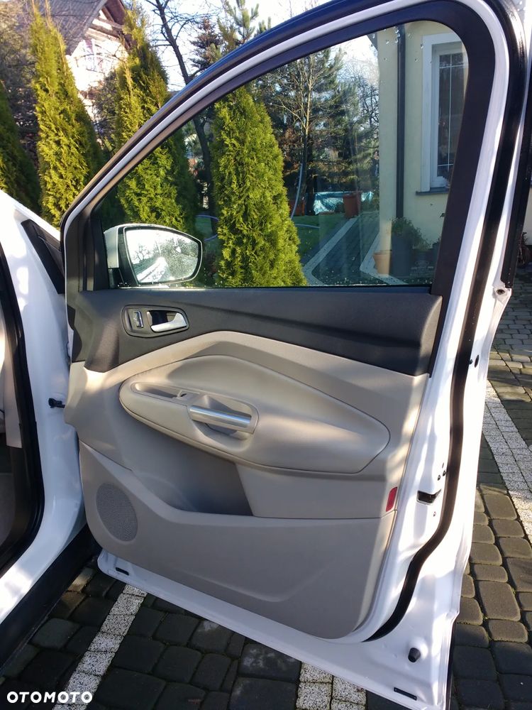 Ford Escape 2.0 EcoBoost AWD Titanium - 6