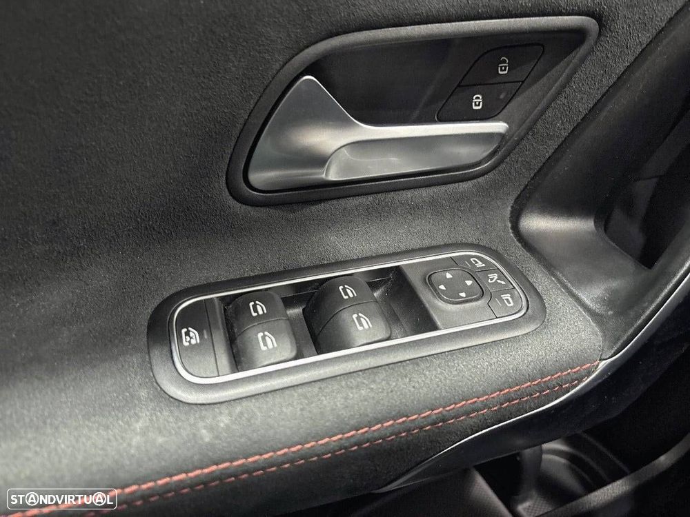 Mercedes-Benz A 160 AMG Line - 25